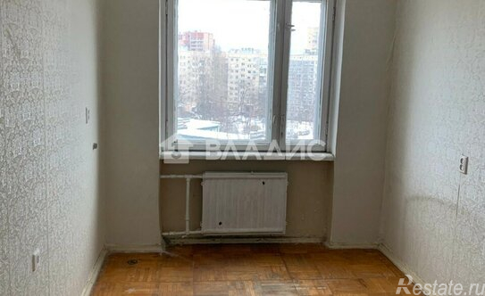 Продажа 3-комн квартиры на вторичном рынке Художников пр-кт,  д. 15 к3