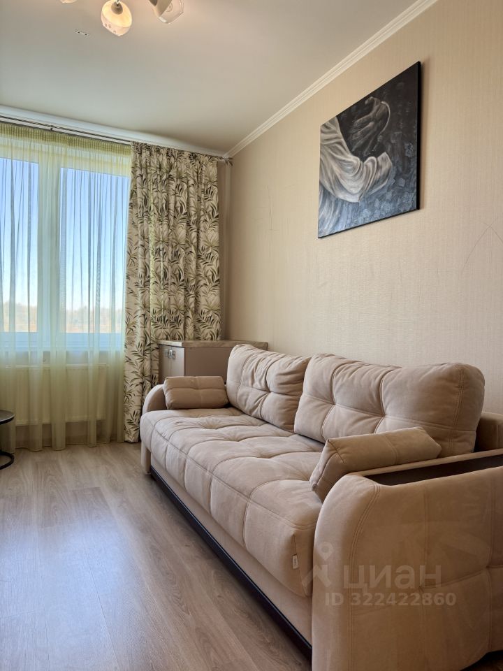 Аренда 3-комн квартиры на вторичном рынке пос. Парголово, Заречная улица, 15к1