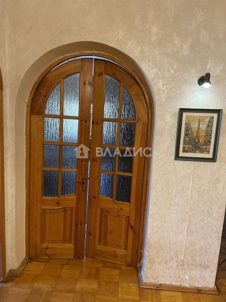 Продажа 3-комн квартиры на вторичном рынке Пикалево г., улица Советская, 42