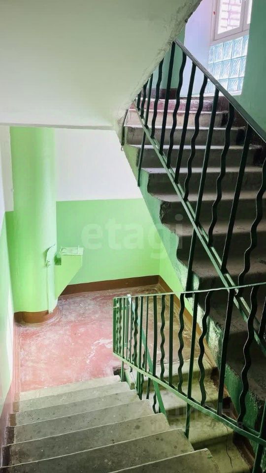 Продажа 3-комн квартиры на вторичном рынке Кириши, проспект Героев, 2