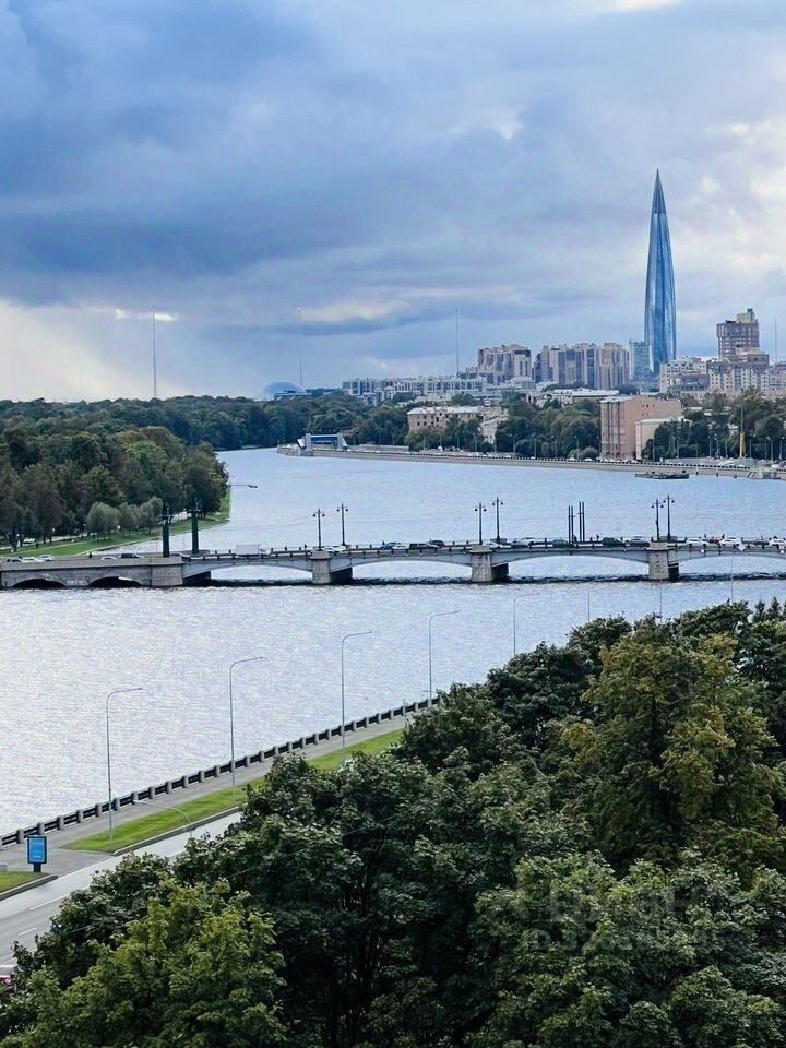Продажа 3-комн квартиры на вторичном рынке Ушаковская набережная, 3к2