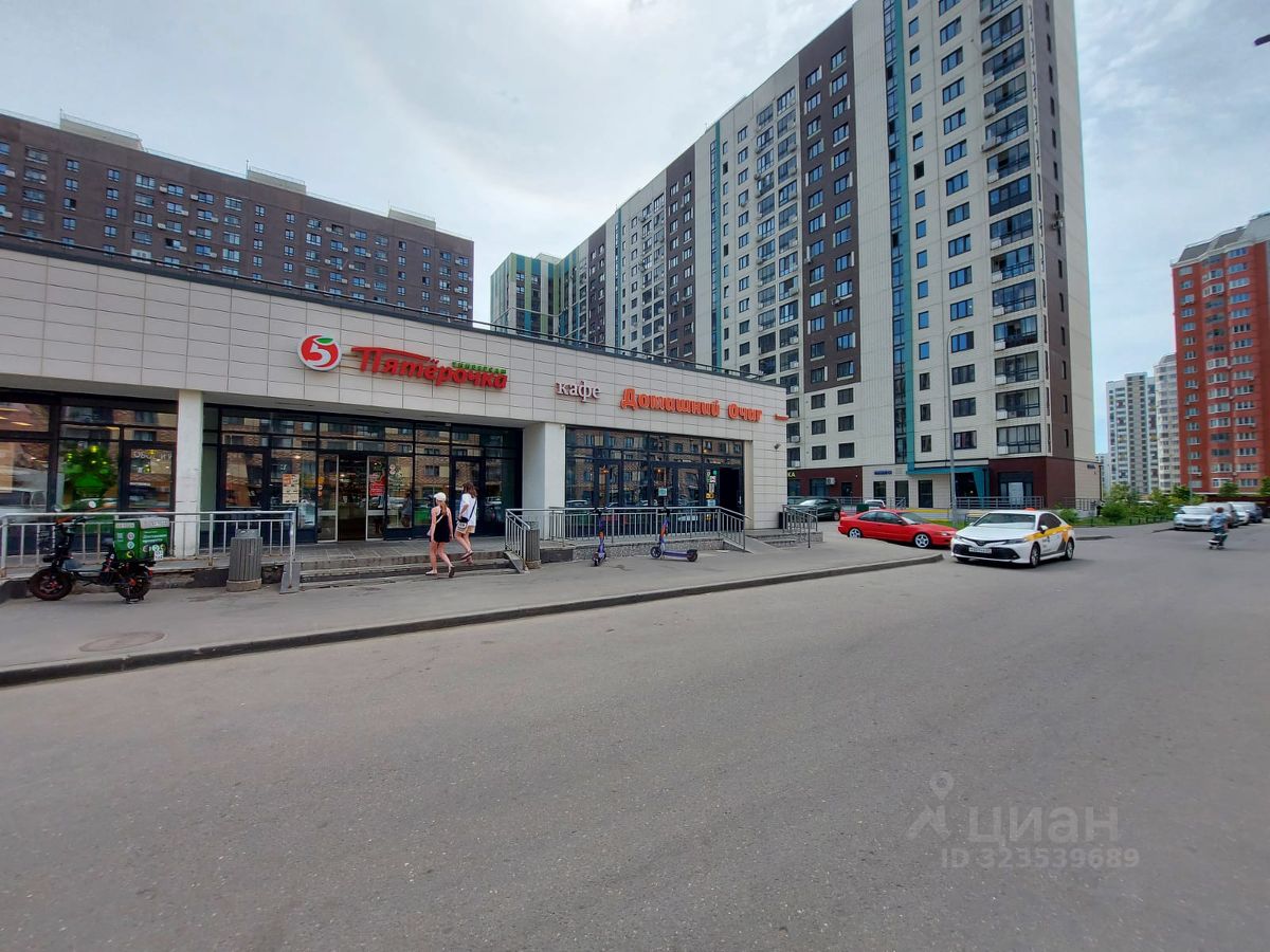 Продажа 2-комн квартиры на вторичном рынке улица Вертолетчиков, 4к6