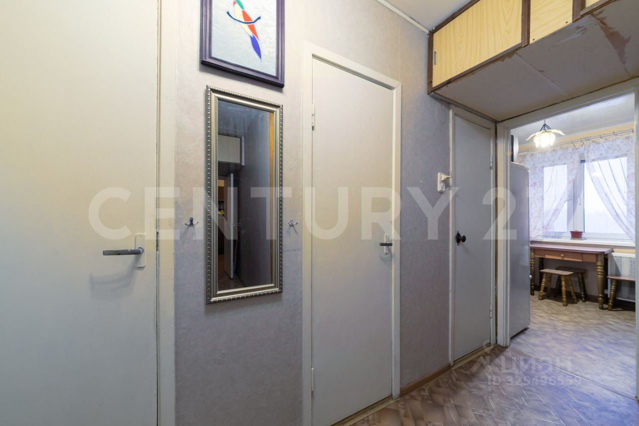 Продажа 2-комн квартиры на вторичном рынке Петергоф, Гостилицкое шоссе, 7к1
