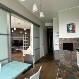 Продажа 2-комн квартиры на вторичном рынке Беринга ул,  д. 1