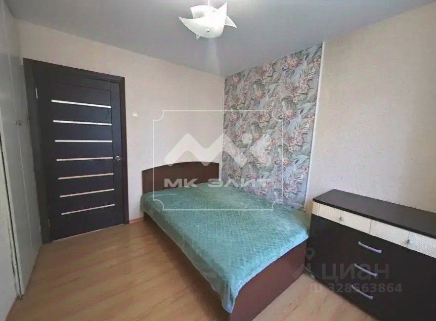 Продажа 4-комн квартиры на вторичном рынке бульвар Новаторов, 14