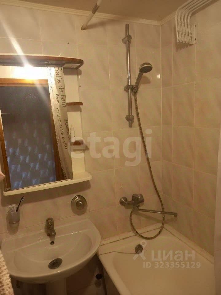 Продажа 2-комн квартиры на вторичном рынке улица Цюрупы, 15К3