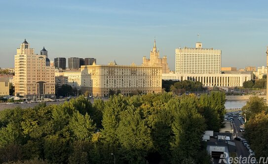 Продажа 2-комн квартиры на вторичном рынке Украинский бульвар