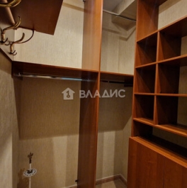 Продажа 3-комн квартиры на вторичном рынке Якиманка Б. ул,  д. 26
