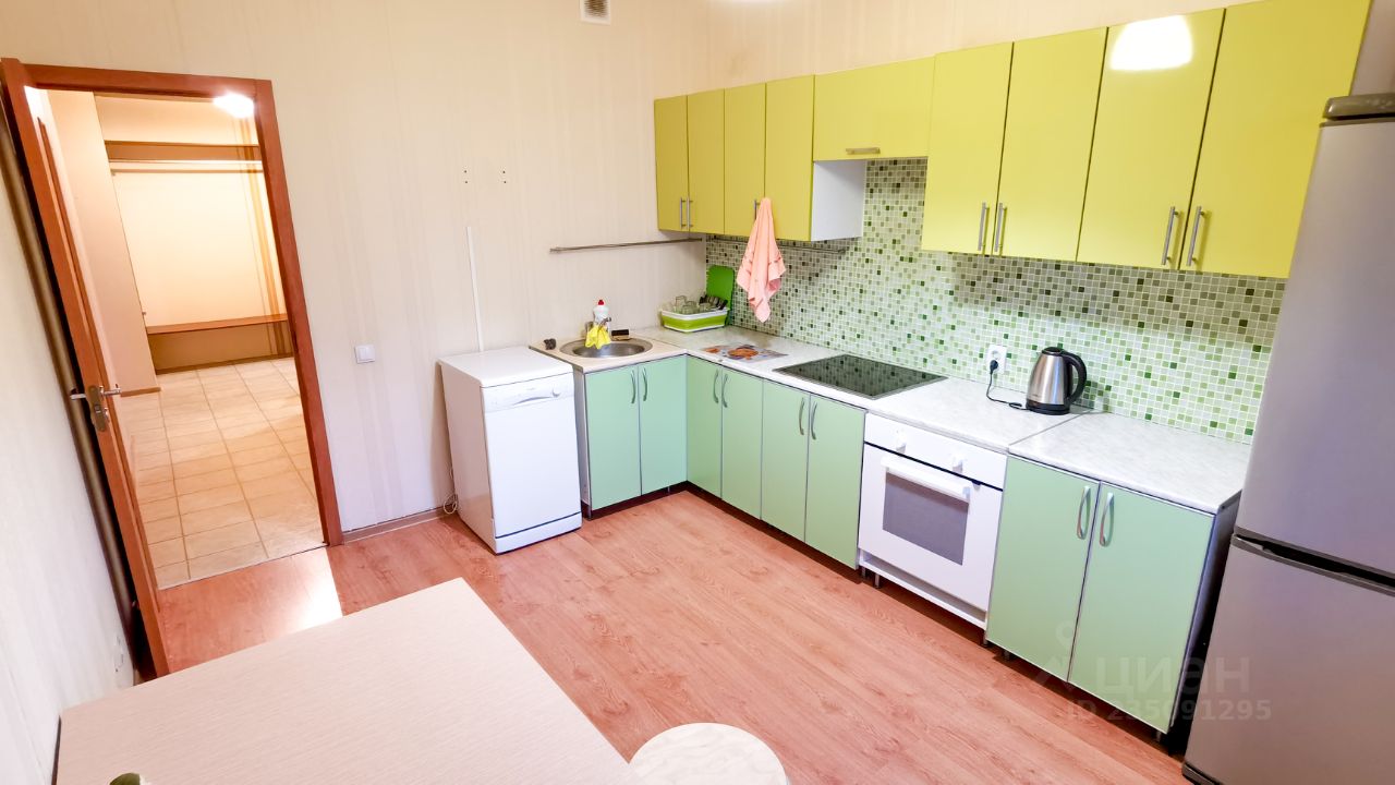 Аренда 2-комн квартиры на вторичном рынке Туристская улица, 18к1