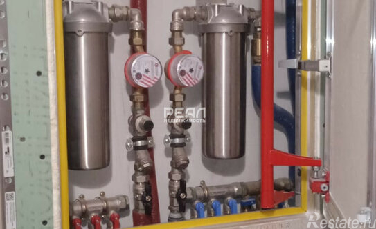 Продажа 4-комн квартиры на вторичном рынке Шушары п,  д. 8 к2