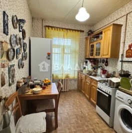 Продажа 2-комн квартиры на вторичном рынке Лиговский пр-кт,  д. 72