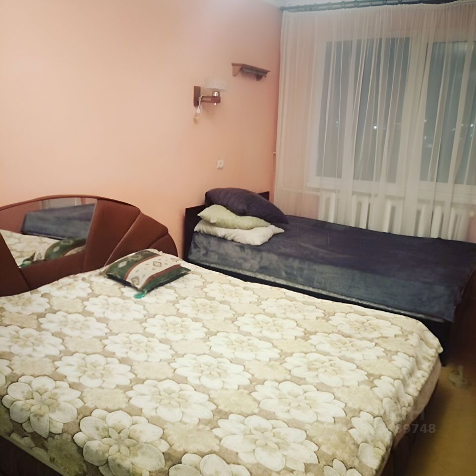 Аренда 3-комн квартиры на вторичном рынке Кингисепп, Большая Советская улица, 25