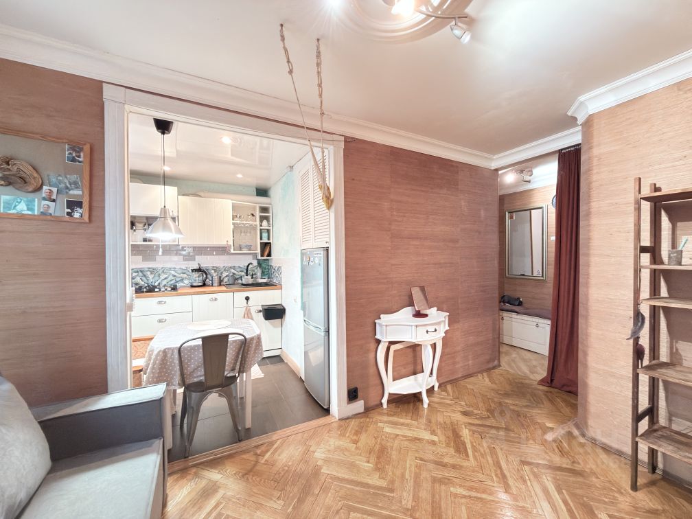 Аренда 2-комн квартиры на вторичном рынке 3-я Владимирская улица, 22/22