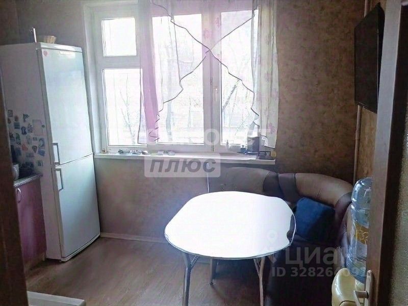 Продажа 3-комн квартиры на вторичном рынке улица Бутлерова, 4