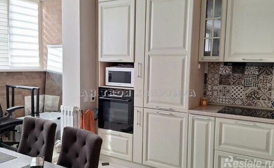 Продажа 1-комн квартиры на вторичном рынке Железнодорожный, улица Андрея Белого,  д. 3