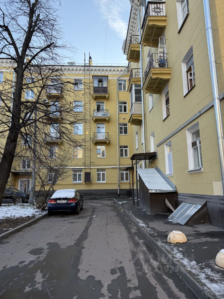 Продажа 3-комн квартиры на вторичном рынке Стрельбищенский переулок, 22С1