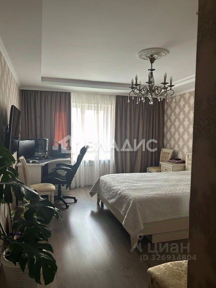 Продажа 3-комн квартиры на вторичном рынке улица Бадаева, 5