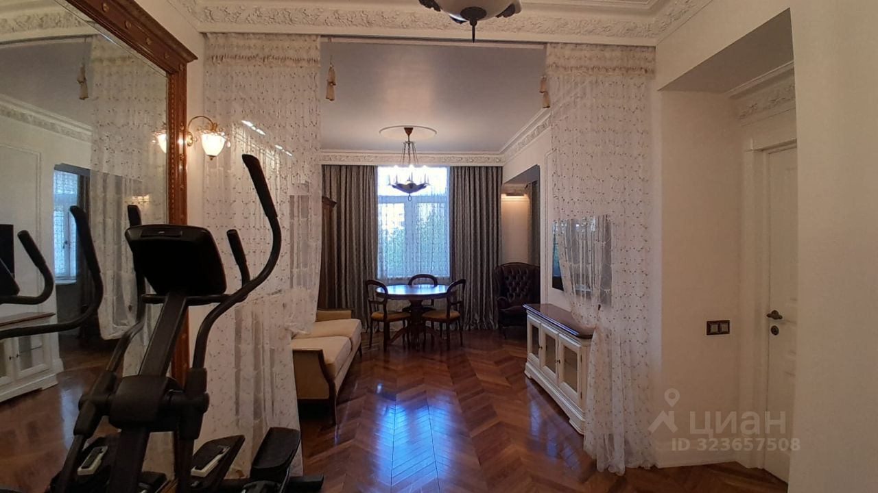 Аренда 3-комн квартиры на вторичном рынке Университетский проспект, 9