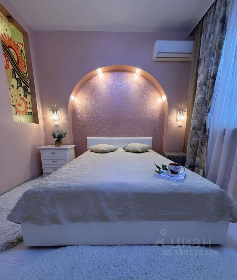 Аренда 2-комн квартиры на вторичном рынке Кучино мкр, Балашиха, улица Брагина,  д. 3