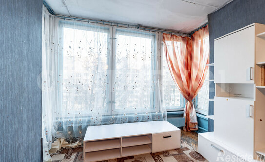 Продажа 1-комн квартиры на вторичном рынке улица Кораблестроителей,  д. 42 к1