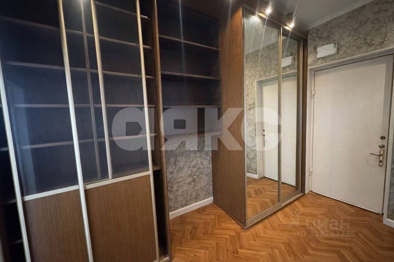 Продажа 3-комн квартиры на вторичном рынке улица Павла Андреева, 28К4
