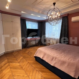Продажа 4-комн квартиры на вторичном рынке улица Генерала Белобородова,  д. 19