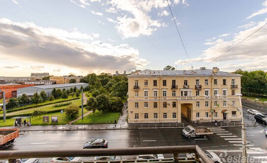 Продажа 2-комн квартиры на вторичном рынке Обуховской обороны пр-кт,  д. 17