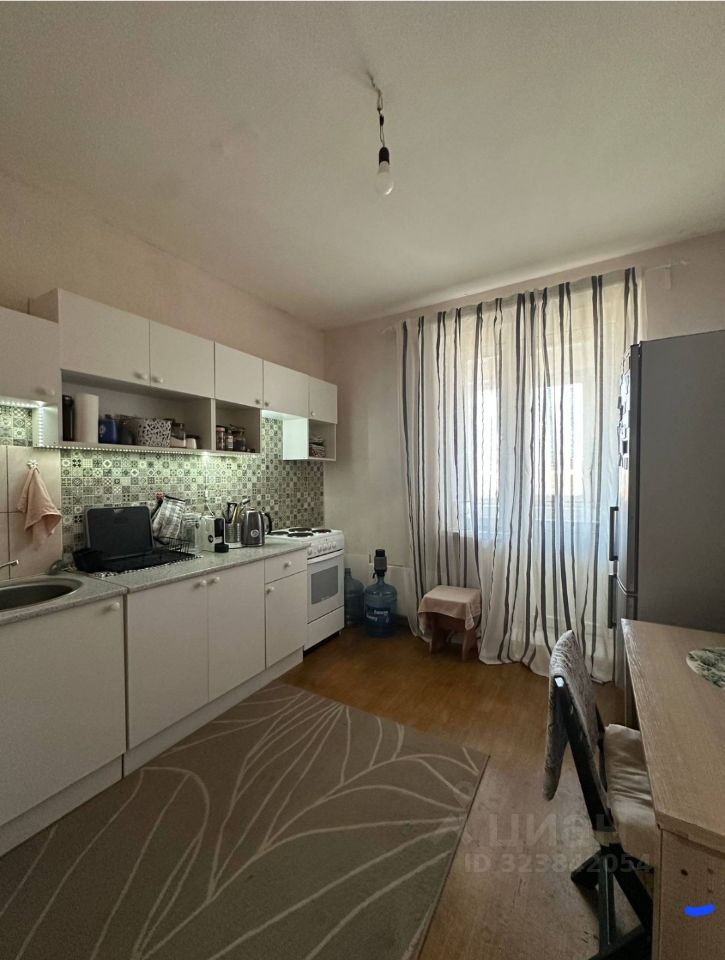 Продажа 2-комн квартиры на вторичном рынке Большая Очаковская улица, 10к2