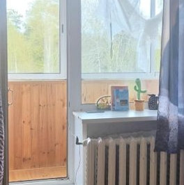 Продажа 2-комн квартиры на вторичном рынке пос. Молодежное, Солнечная улица, 5