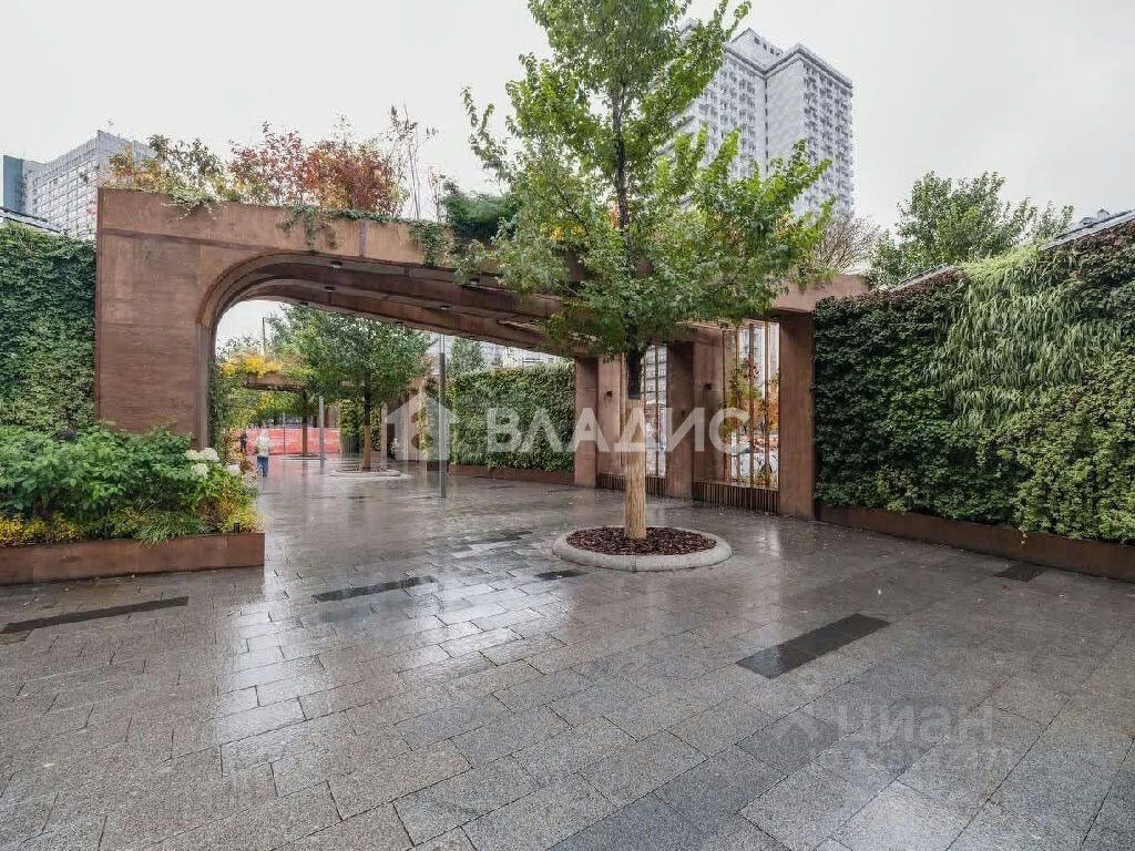 Продажа 2-комн квартиры на вторичном рынке улица Новый Арбат, 15