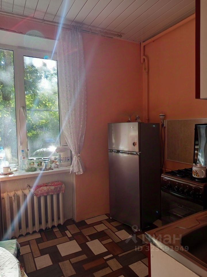 Продажа 1-комн квартиры на вторичном рынке Сланцы, улица Маяковского, 8