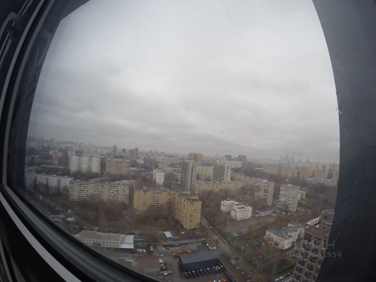 Продажа 2-комн квартиры на вторичном рынке улица Петра Алексеева, 14