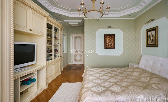 Продажа 4-комн квартиры на вторичном рынке Чапаевский пер,  д. 3