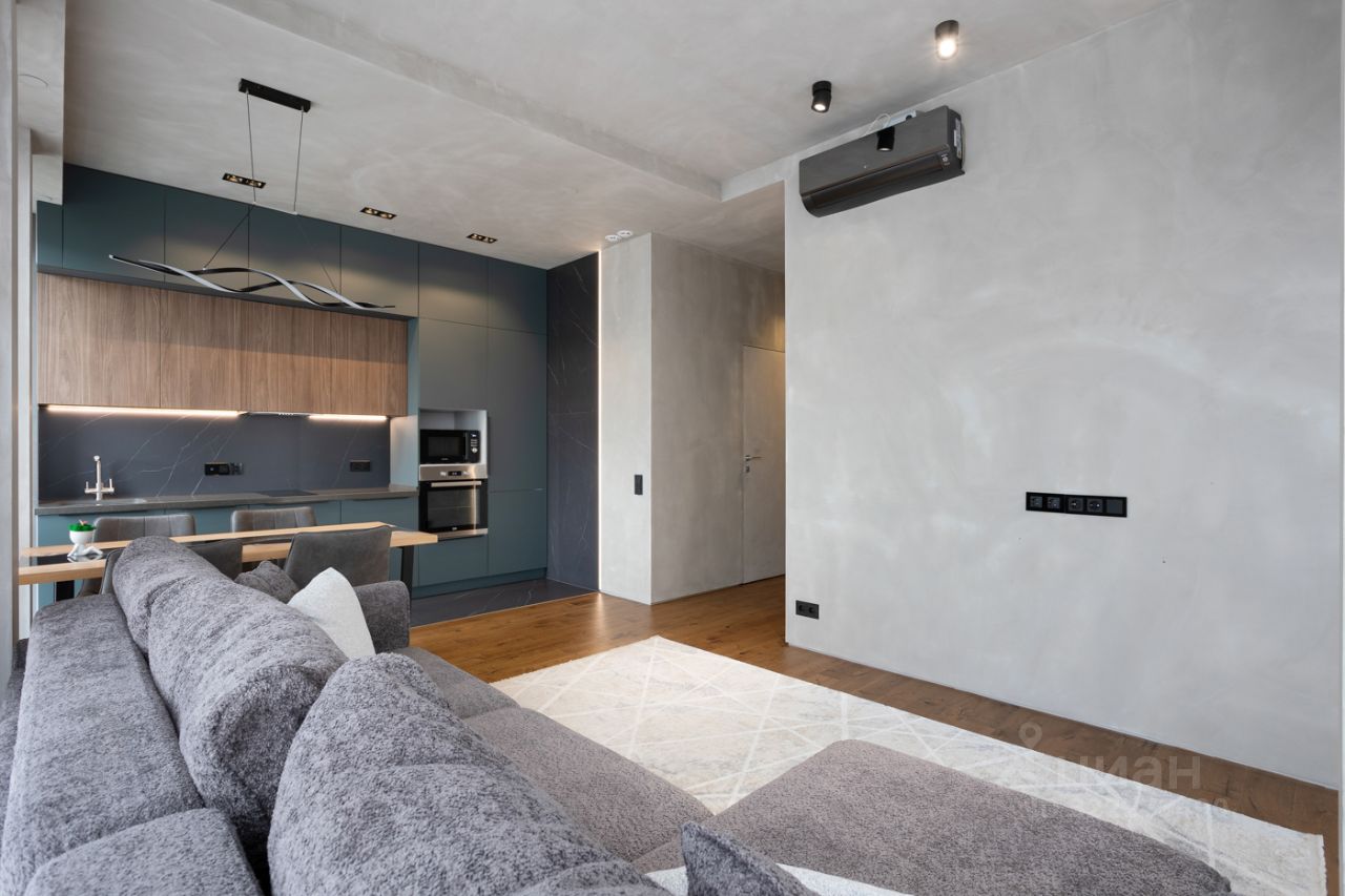 Продажа 2-комн квартиры на вторичном рынке Холодильный переулок, 4