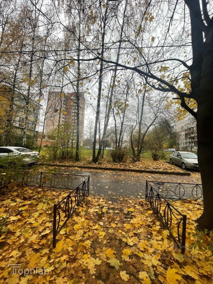 Продажа 2-комн квартиры на вторичном рынке Альпийский переулок, 19К1