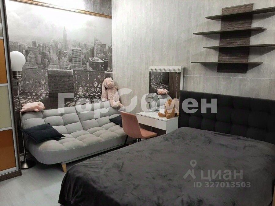 Продажа 3-комн квартиры на вторичном рынке 1-я Владимирская улица, 3к1