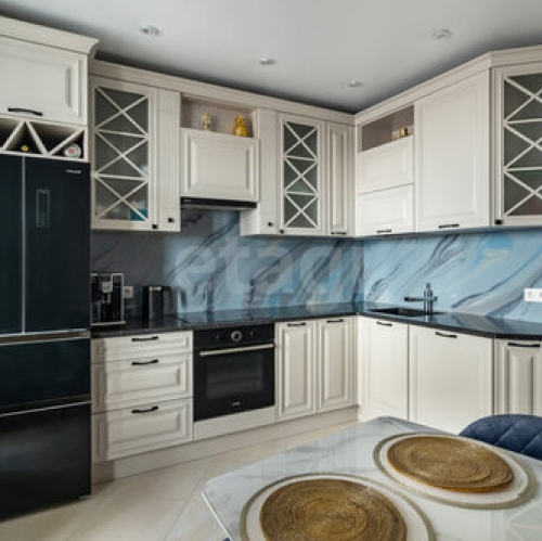 3-комн квартира улица Маршала Казакова