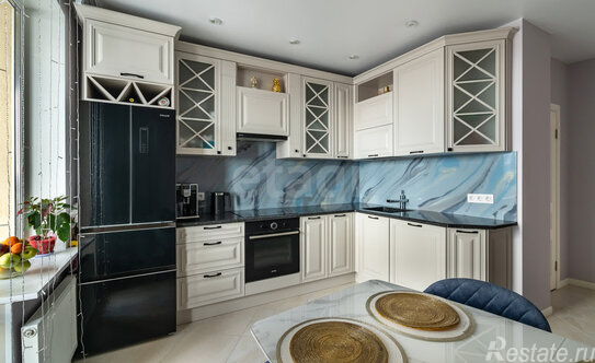 Продажа 3-комн квартиры на вторичном рынке улица Маршала Казакова