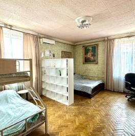 Продажа 4-комн квартиры на вторичном рынке Первомайская улица,  д. 109/2