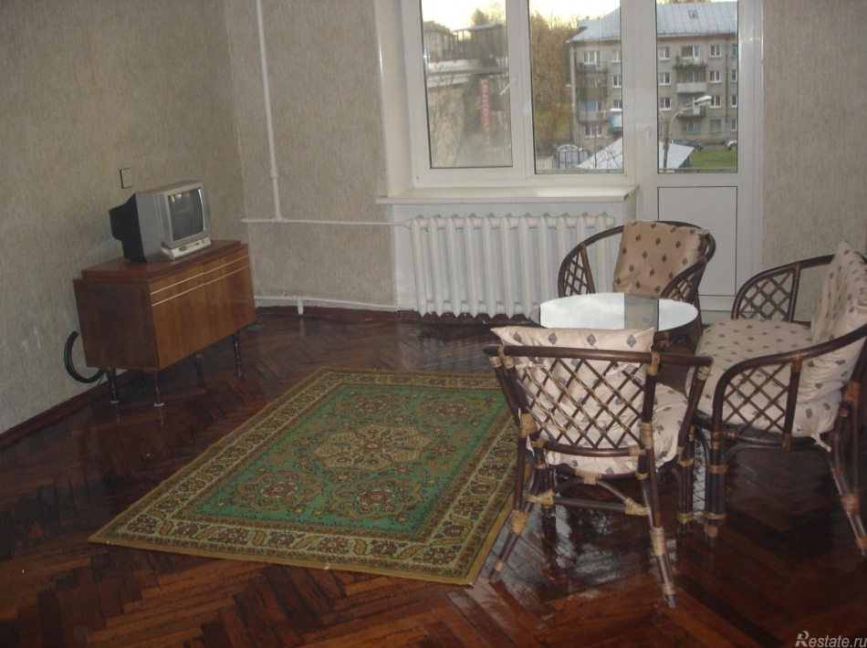 Аренда 1-комн квартиры на вторичном рынке Красное Село г., Красное Село г.,  д. 9