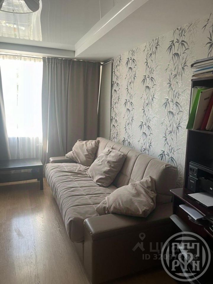 Продажа 2-комн квартиры на вторичном рынке Ломоносов, Красноармейская улица, 23а