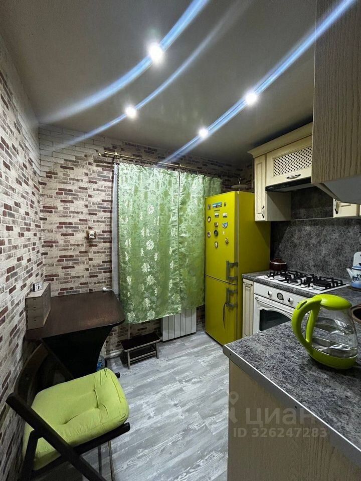 Продажа 2-комн квартиры на вторичном рынке Лобня, улица Калинина,  д. 15