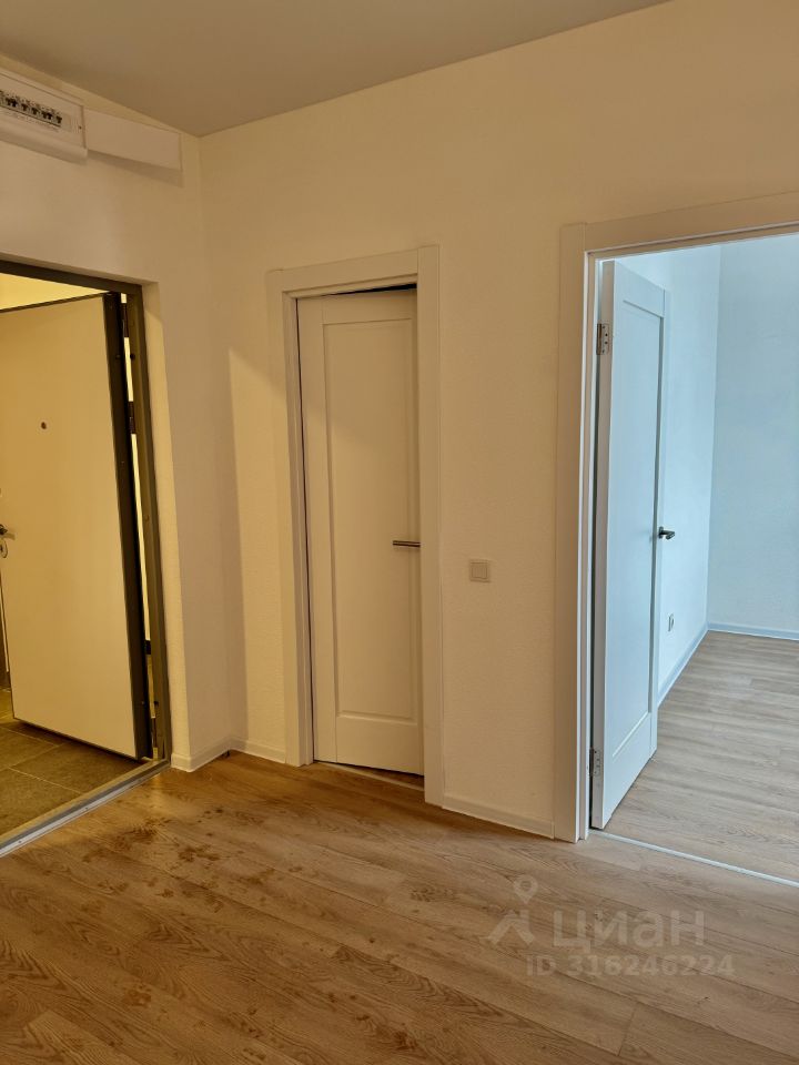 Продажа 2-комн квартиры на вторичном рынке Колпино, проспект Ленина, 60