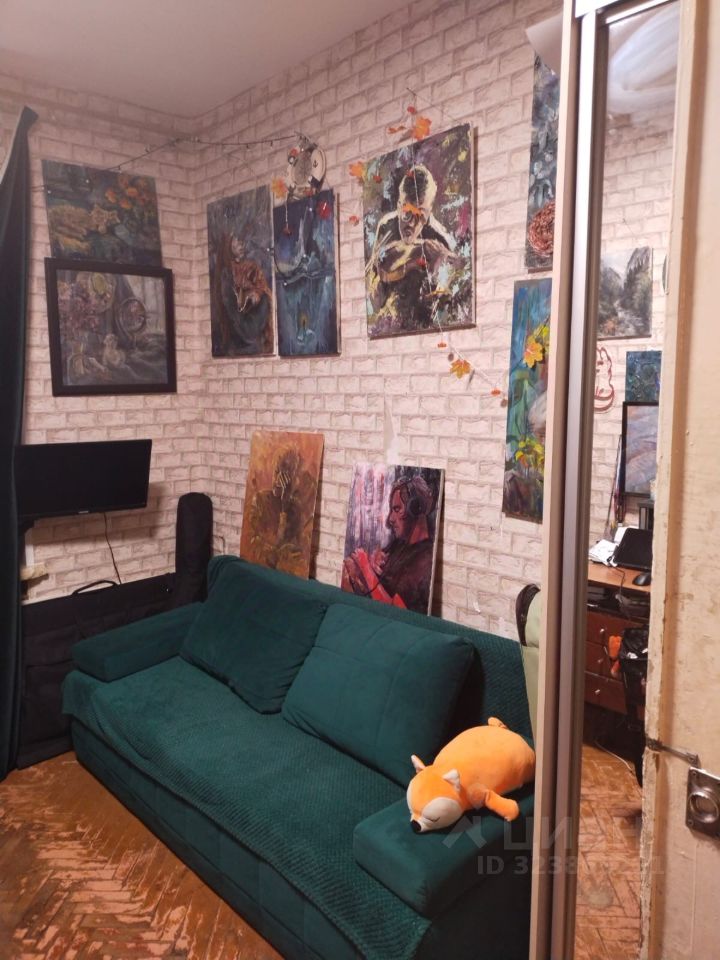 Продажа 4-комн квартиры на вторичном рынке Парковая 7-я ул