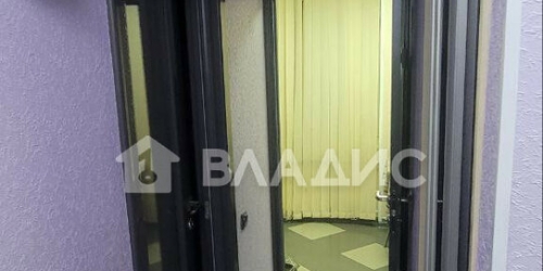 3-комн квартира улица Маршала Тимошенко,  д. 36
