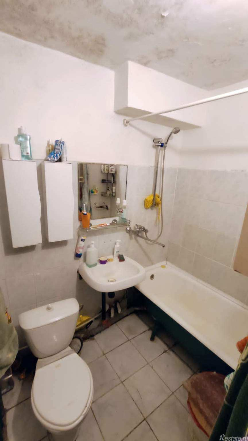 Продажа 3-комн квартиры на вторичном рынке Таганрогская улица,  д. 6,  к. стр1