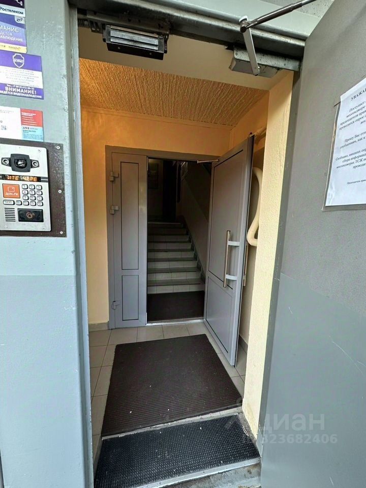 Продажа 3-комн квартиры на вторичном рынке Колпино, Пролетарская улица, 50