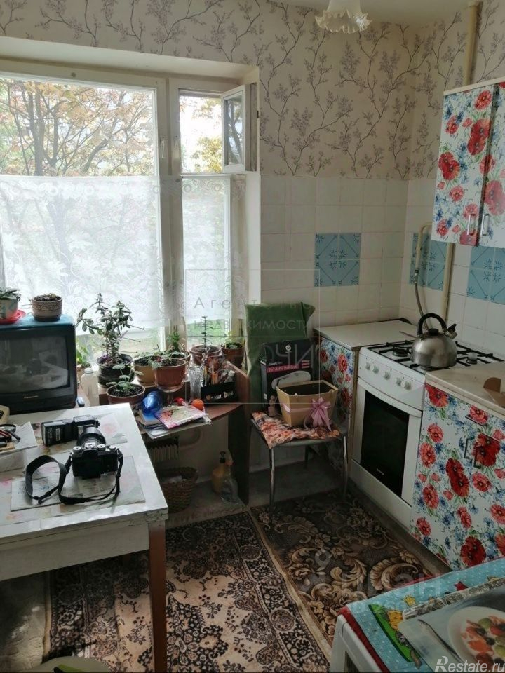 Продажа 1-комн квартиры на вторичном рынке бульвар Матроса Железняка,  д. 19
