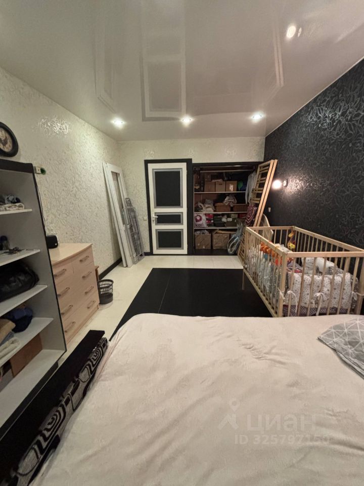 Продажа 3-комн квартиры на вторичном рынке Красное Село, улица Спирина, 12