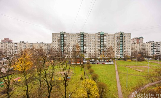 Продажа 2-комн квартиры на вторичном рынке Будапештская улица,  д. 98 к3